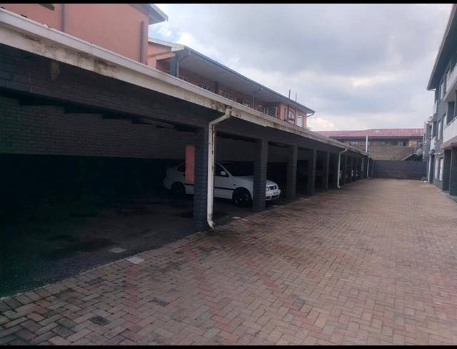 2 BEDROOM APARTMENT FOR SALE IN FLORIDA